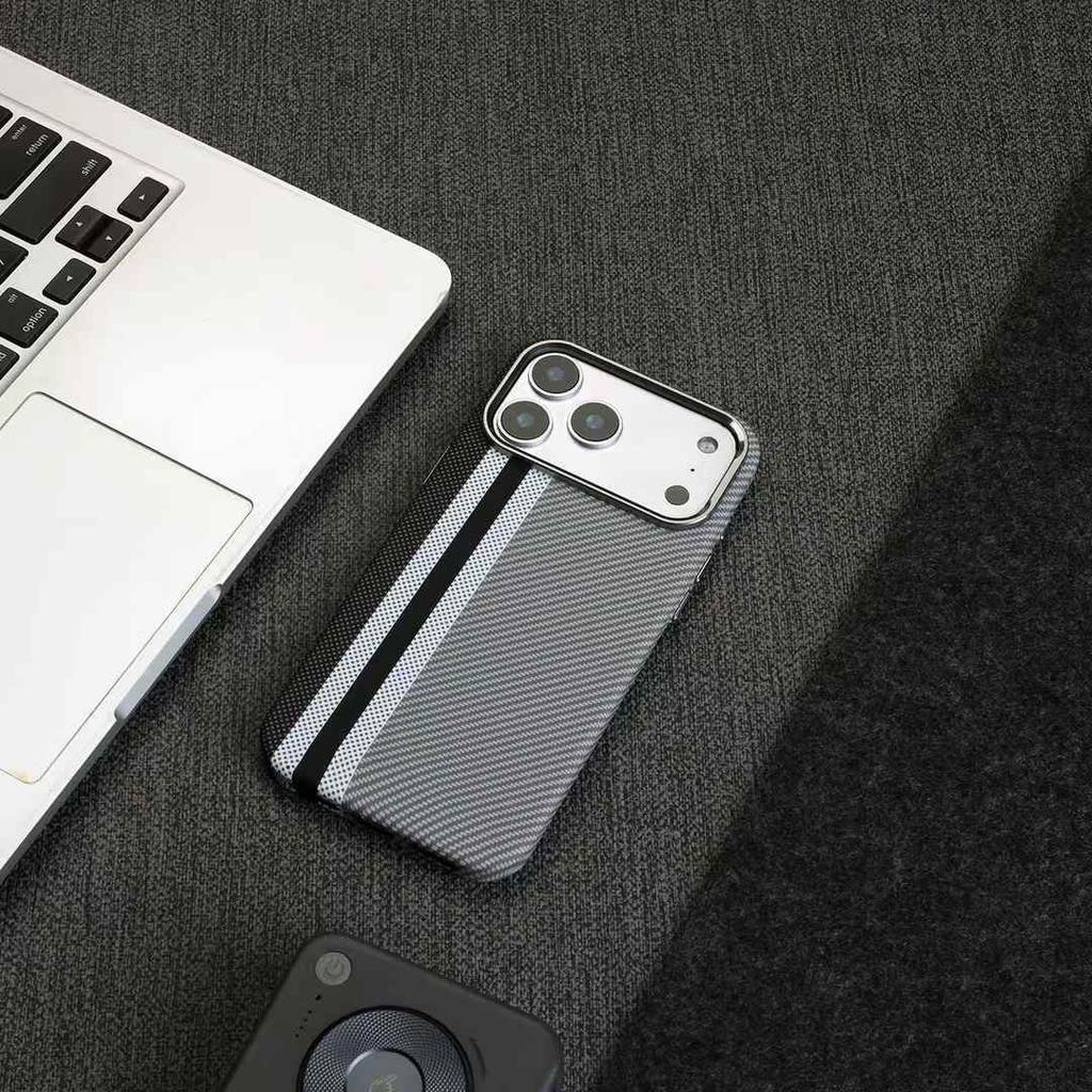 Роскошный магнитный чехол с текстурой карбона для iPhone 17 Pro Max Air 16 15 14 13 12 Pro, металлический ободок камеры, кнопка, противоударная крышка
