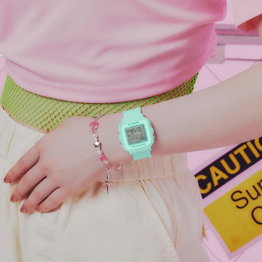 Casio Женские кварцевые часы Baby-G с resinным корпусом, водонепроницаемостью 100 м, ударопрочностью, будильником BGD-10-3