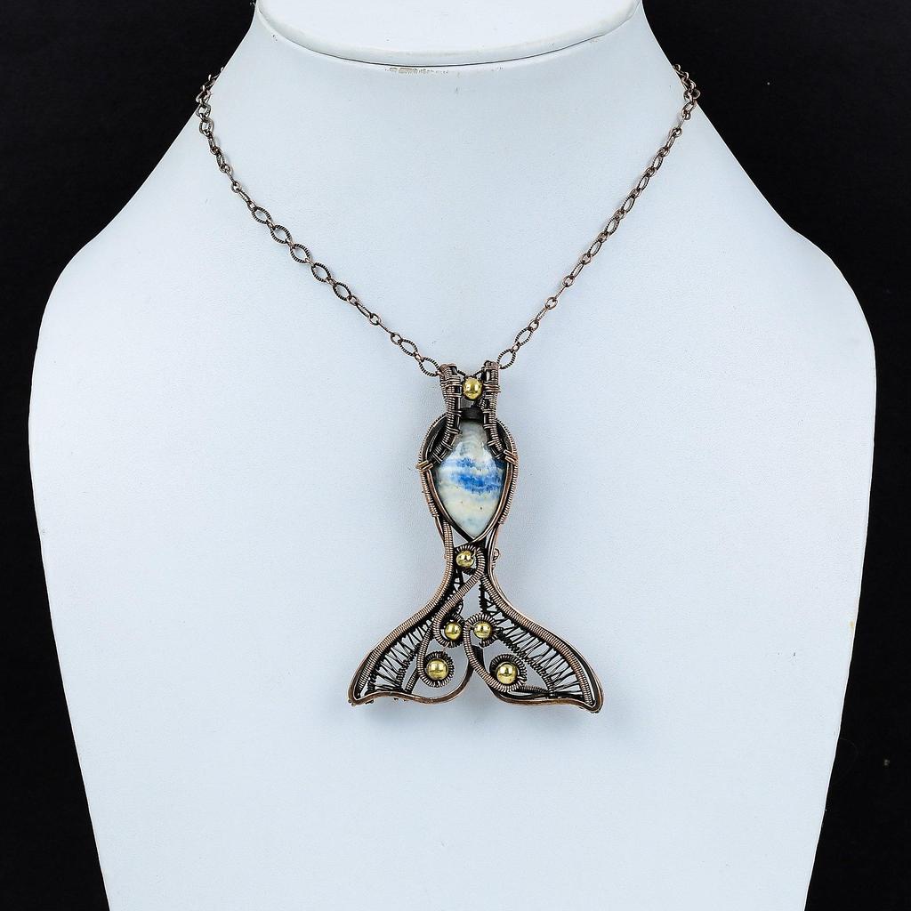 Подвеска из голубого шеелита, обернутая медной проволокой, ручной работы, с настоящим драгоценным камнем, медная бижутерия, подвеска в виде рыбки, подарок для него, украшения из проволоки