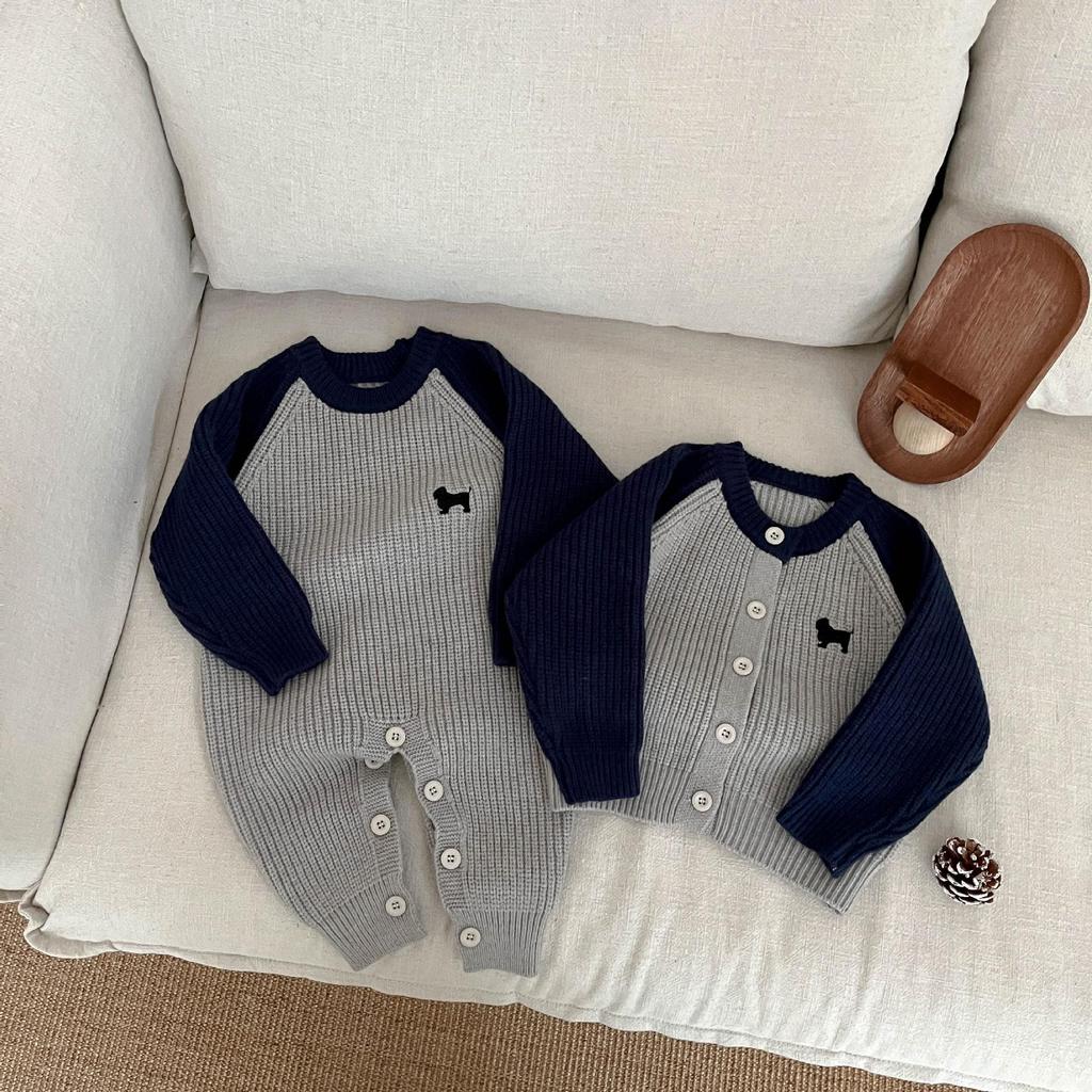 Стильный вязаный ромпер в стиле колор-блок для маленьких мальчиков - Милый осенне-зимний комбинезон