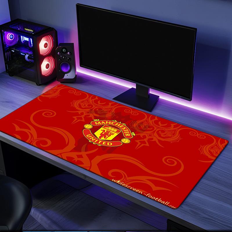 Manchester United Crest mouse pad, rubber base, esports desk mat, mouse pad for gamers and office use, gaming desk , easy to clean mat