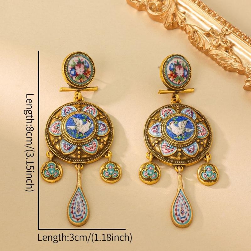 Elegant Vintage Royal Style Earrings With Peace Doves Charm And Delicate Bell Design Stylish Ear Pendant For Women