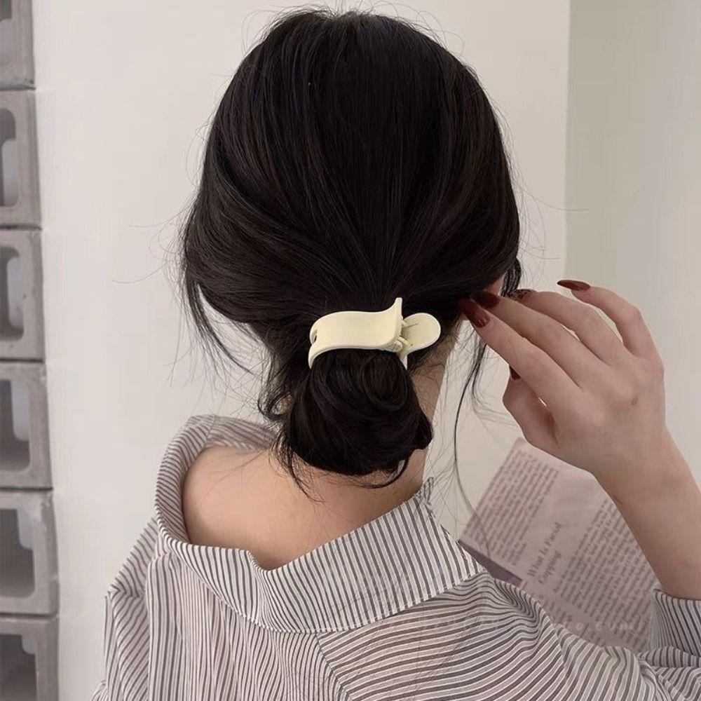 Solid Color Small Hair Claw Clips Simple Barrette Fashion Ponytail Hair Clip  Women