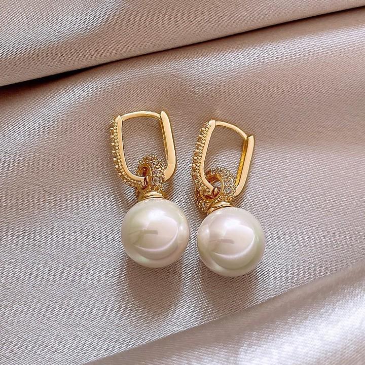 Elegant Zircon Pearl French Retro Luxury Earrings 2025