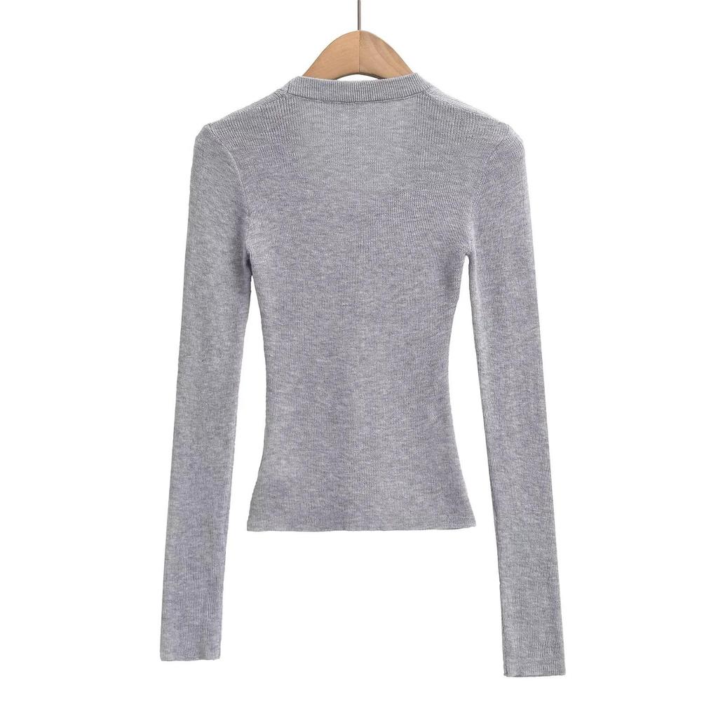 Весна 2025 Трикотаж из шерсти с U-образным вырезом: Прозрачный топ облегающего кроя с длинным рукавом