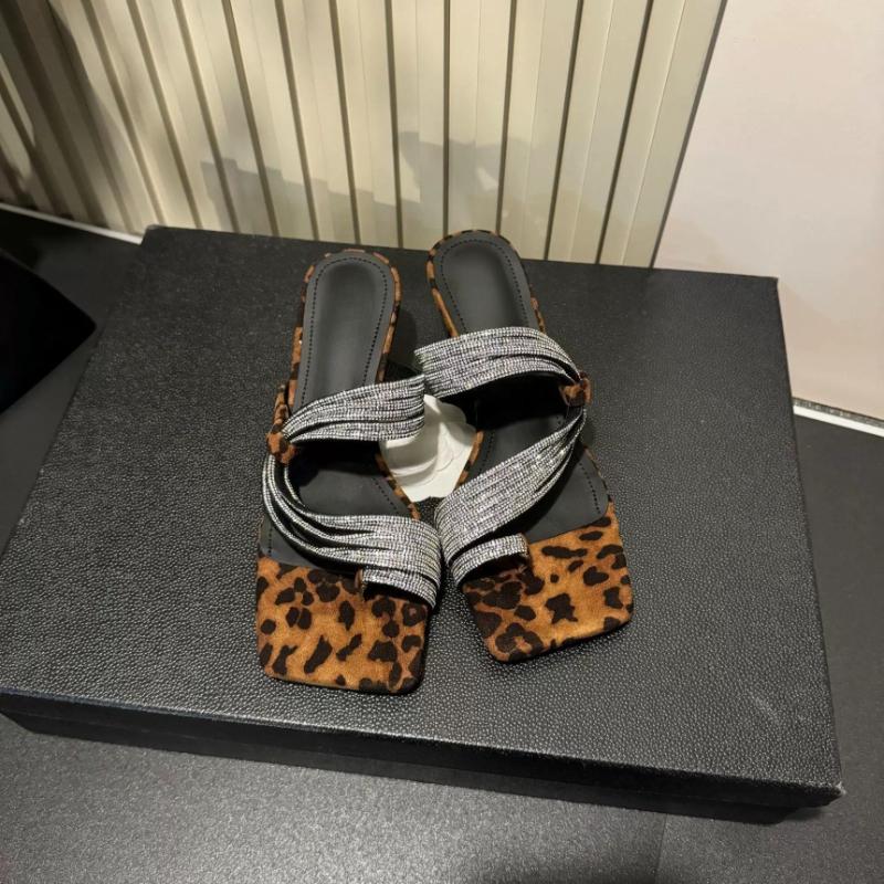 Fashion Leopard Women High Heels Slippers Crystal Square Toe Heeled Sandals Summer Clip Toe Shoes 2025 Fashion New Dress Party Pumps