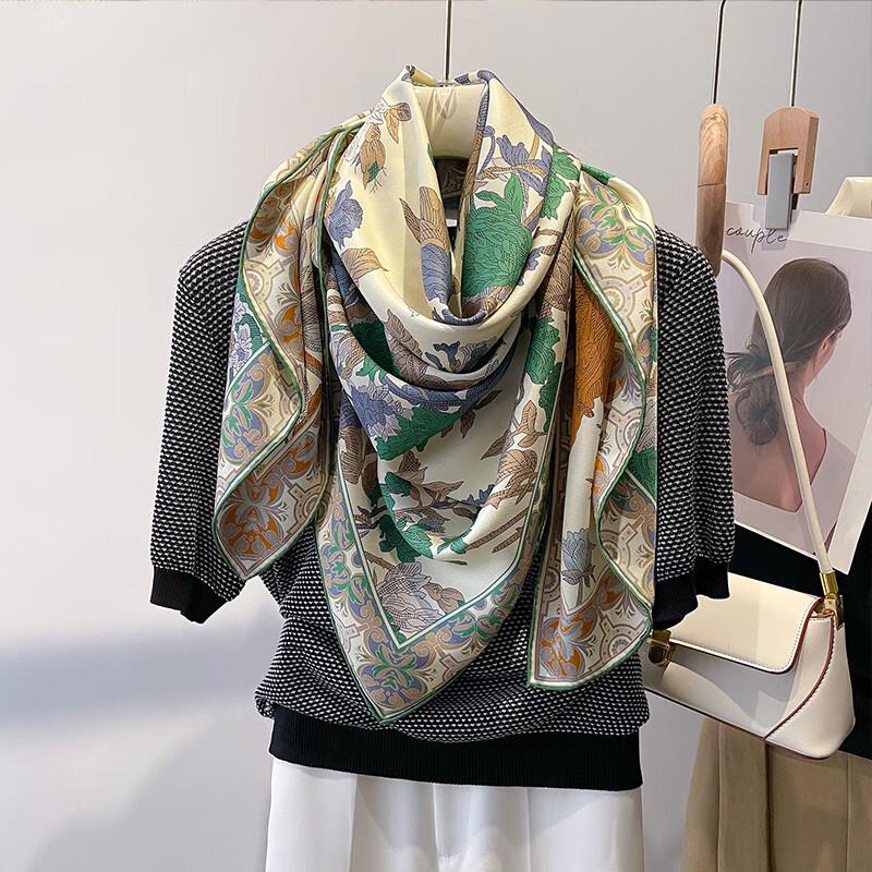 Hangsilu 22 Momme Double-Sided Mulberry Silk Square Scarf