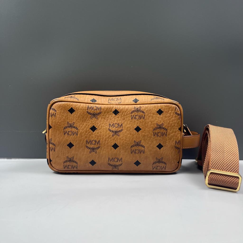 [Pre-Owned] Visetos Classic Canvas Camera Bag - Very Good #13UWE56
