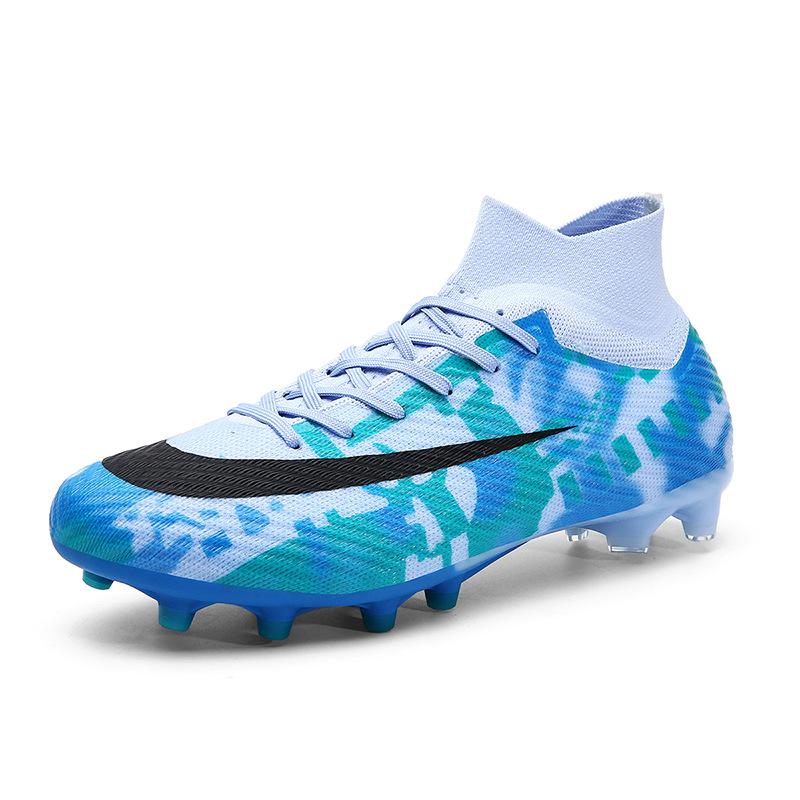 Футбольные бутсы Spike Traction — цепкие, износостойкие, бесшовные футбольные бутсы для тренировок на травяном покрытии и на открытом воздухе