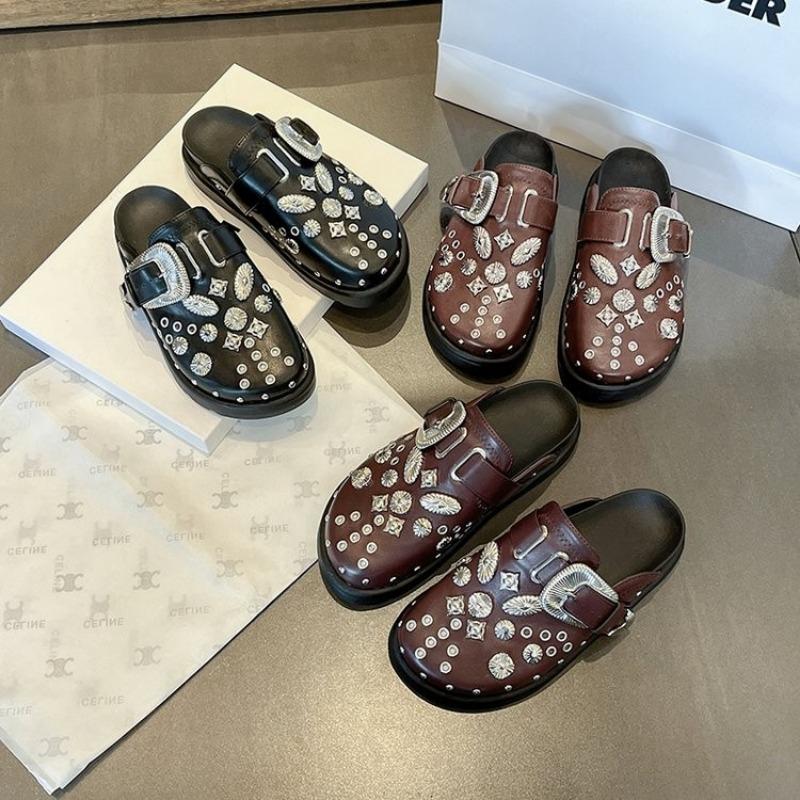 Летние женские тапочки на платформе с заклепками в стиле панк-рок из кожи с креативными металлическими аксессуарами Повседневная обувь для вечеринок Женская уличная обувь