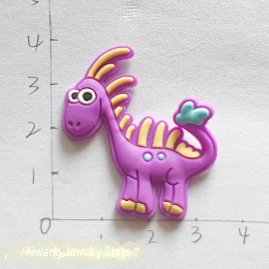 Аксессуары для динозавров из мультфильмов своими руками: Подвески для обуви, чехлы для телефонов и магниты