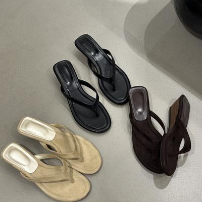 Французский темперамент носок волочение наклон каблук повседневный пляжный крутой шлепанцы женские летние сандалии вьетнамки с юбкой обувь