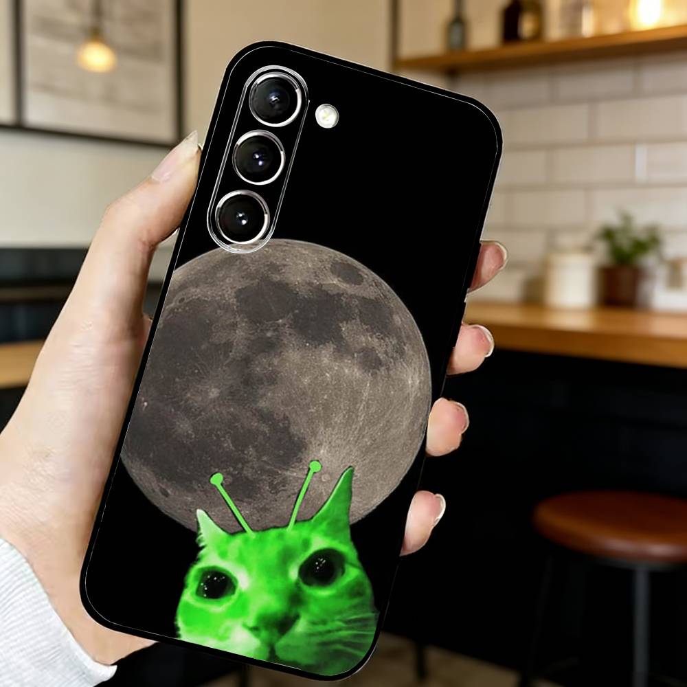 Funny Green Alien Cat Phone Case For Samsung S21,22,20,30,22 plus,23,30 ultra Silicone Cover