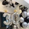 Набор из 2 серебряных воздушных шаров с цифрами от 0 до 9 и золотых воздушных шаров в виде короны, подходит для празднования дней рождения, юбилеев и вечеринок
