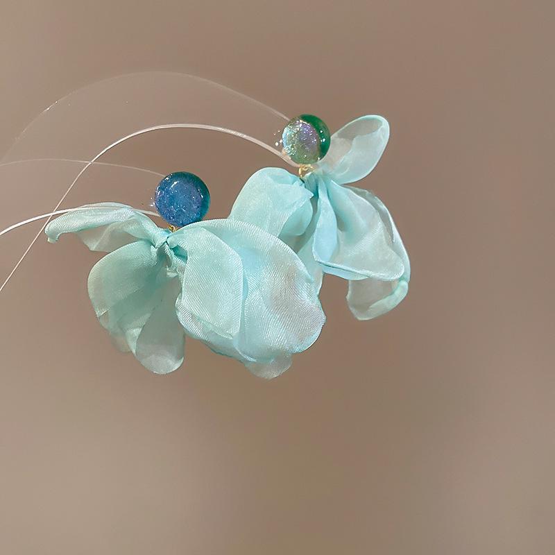 Богемные розовые серьги-кисточки с цветком из бисера и жемчуга