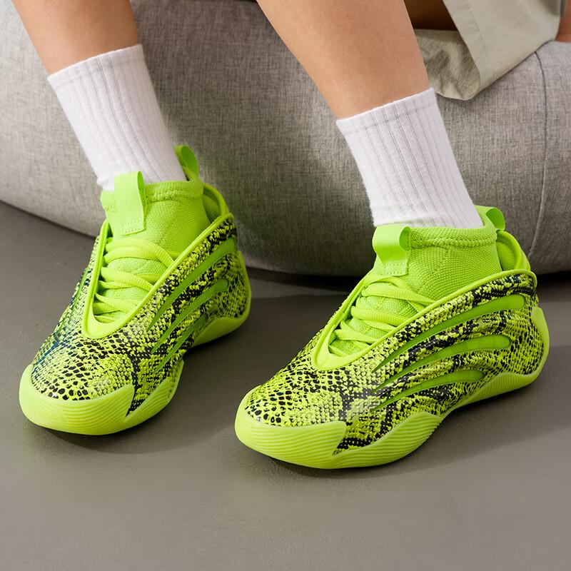 adidas Унисекс Баскетбольные кроссовки для всех сезонов JR8289