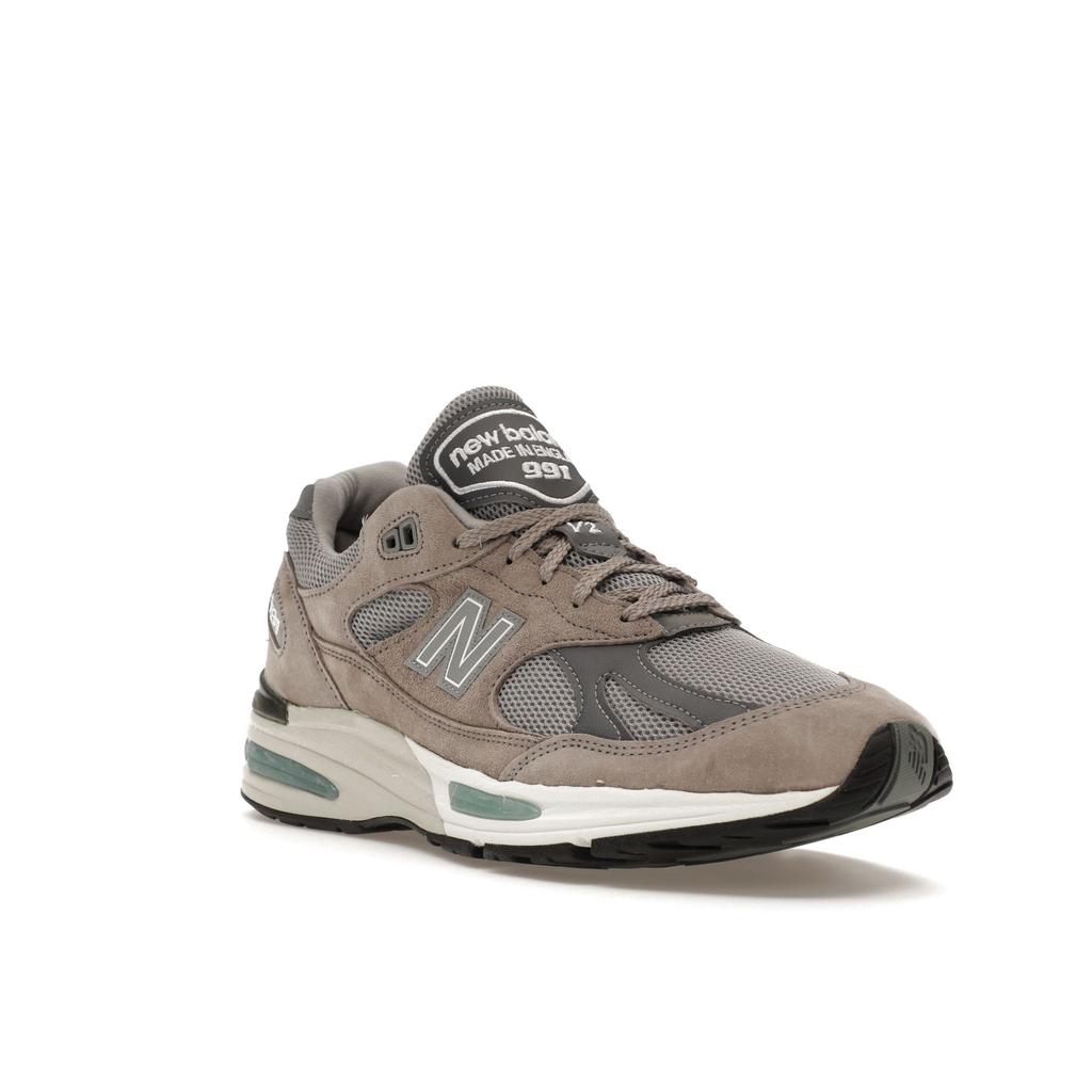 New Balance 991v2 Made In England Rock Ridge Unisex Sneakers Grey Alloy Silver U991GL2