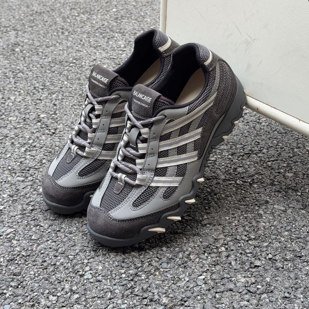 Нишевые ретро кроссовки на толстой подошве в стиле "маленьких пап" для женщин 2025 новая универсальная корейская версия немецких тренировочных кроссовок беговых спортивных кроссовок для женщин