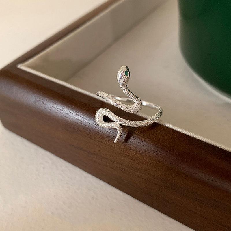 Новое китайское зодиакальное кольцо со змеей, женское нишевое дизайнерское чувство, ретро, легкое, роскошное, элегантное, модное, темпераментное, универсальное кольцо