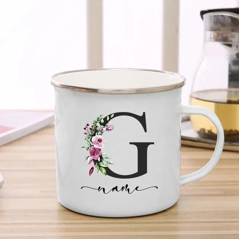 26 инициалов, черная буква, фиолетовый цветочный принт, эмалированная кружка, креативные кофейные чашки, дорожная чашка, персонализированные подарки, кружки для напитков