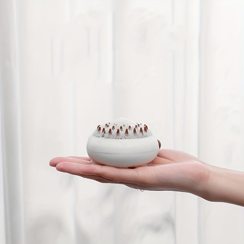 2 шт. щетки для купания питомцев в очаровательном мультяшном дизайне панды. Эти массажные щетки для купания с силиконовыми головками идеально подходят для собак и кошек.