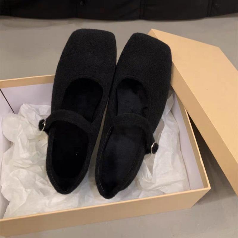 Feeling fluffy shoes women wear new autumn and winter retro temperament flat Mary Jane single shoes