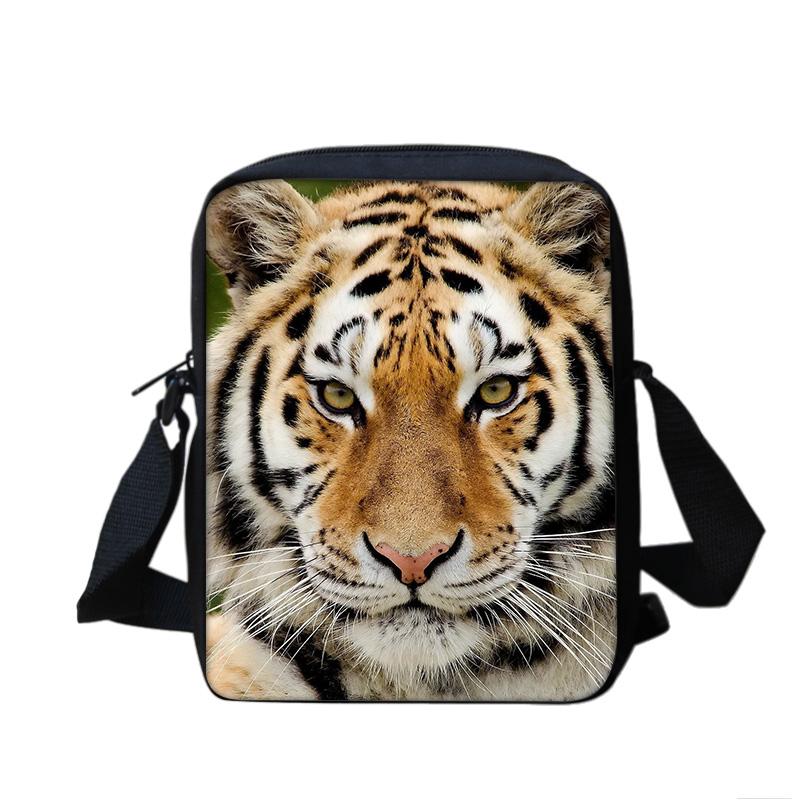 Новая сумка через плечо от Tiger универсальна, модная и имеет неконфликтный анималистичный принт.. Это школьный подарок на день рождения для мальчиков и девочек