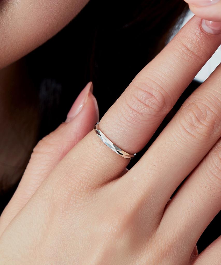 Helene Jewelry Серебряное кольцо 925 пробы с двойной тройной огранкой (Тип Б)