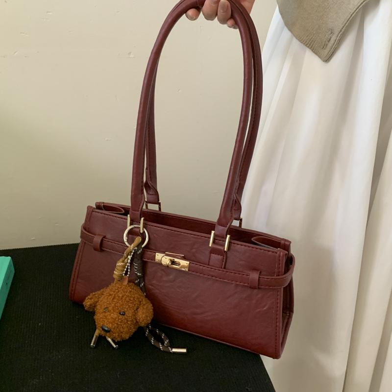 Сумка подмышку женская 2025 новая с высоким чувством женская мода универсальный нишевый дизайн взрыв интернет-знаменитости наплечная сумка