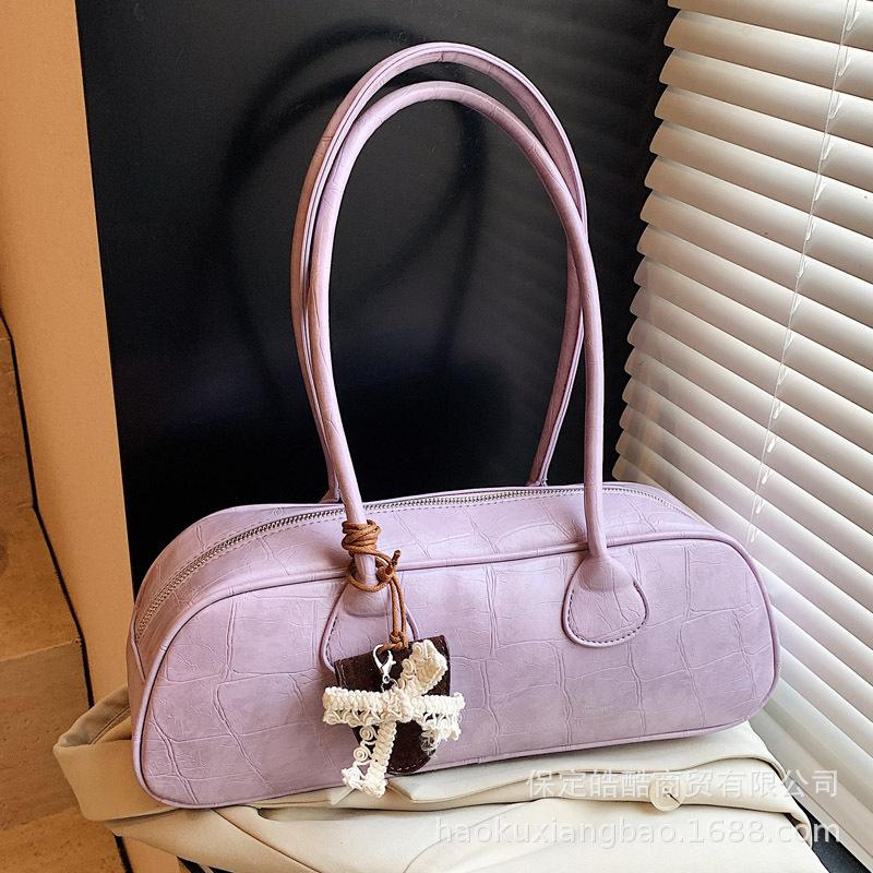 Сумка большой вместимости женская летняя универсальная 2025 новая повседневная нишевый дизайн сумка на плечо подмышку рабочая сумка для поездок