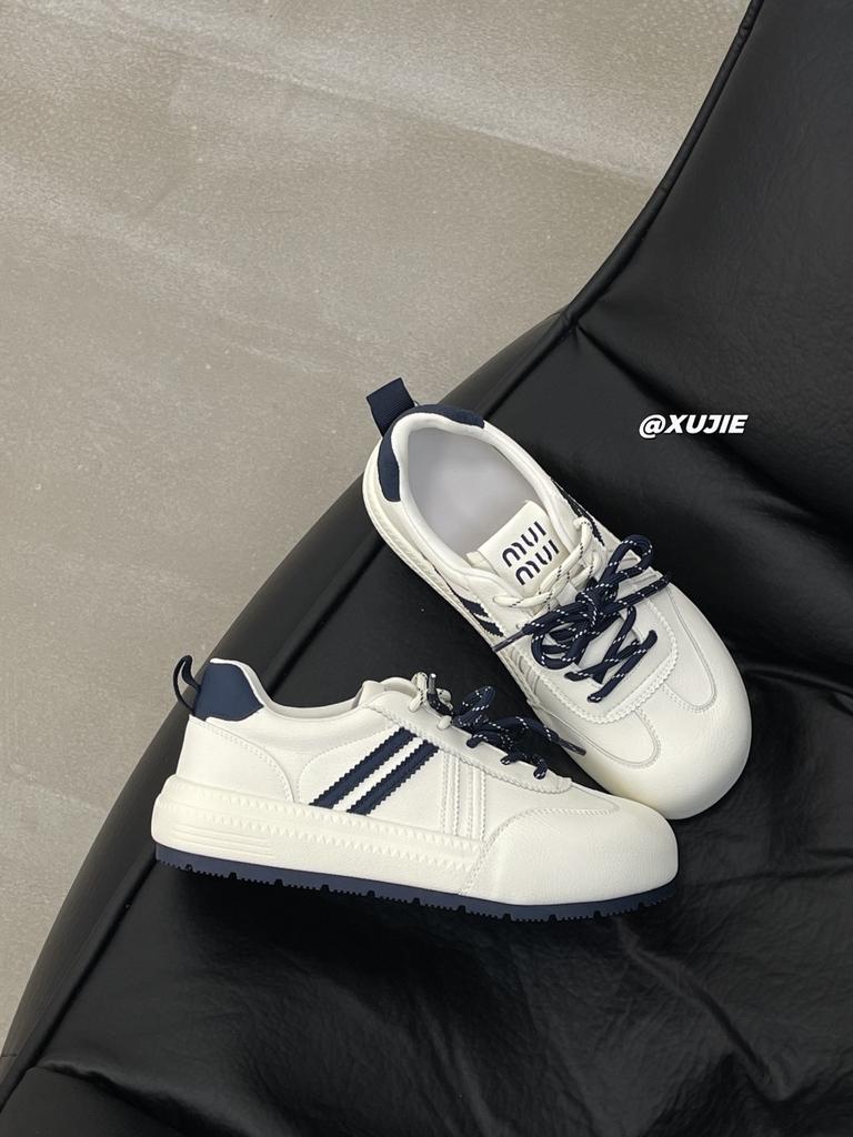 Autumn and winter new lightweight soft-soled Forrest Gump sports board shoes Xiaobai retro fashion versatile flat-bottomed Dexun casual shoes women