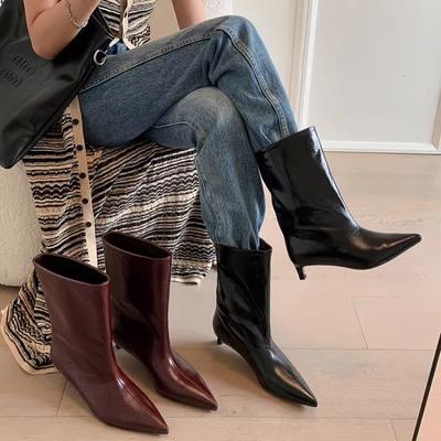 Европейский и американский стиль 2025 осень и зима новые корейская версия ретро остроносые полусапоги женские широкое голенище каблук-рюмочка и модные универсальные