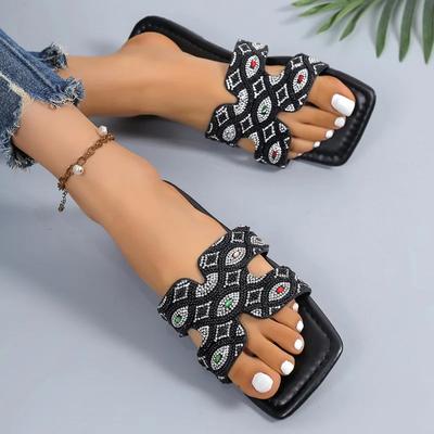 Модные женские сандалии с квадратным носком 2025 Новые туфли больших размеров Женская мода Кристалл Открытый носок Женские шлепанцы Уличные шлепанцы на плоской подошве Женские