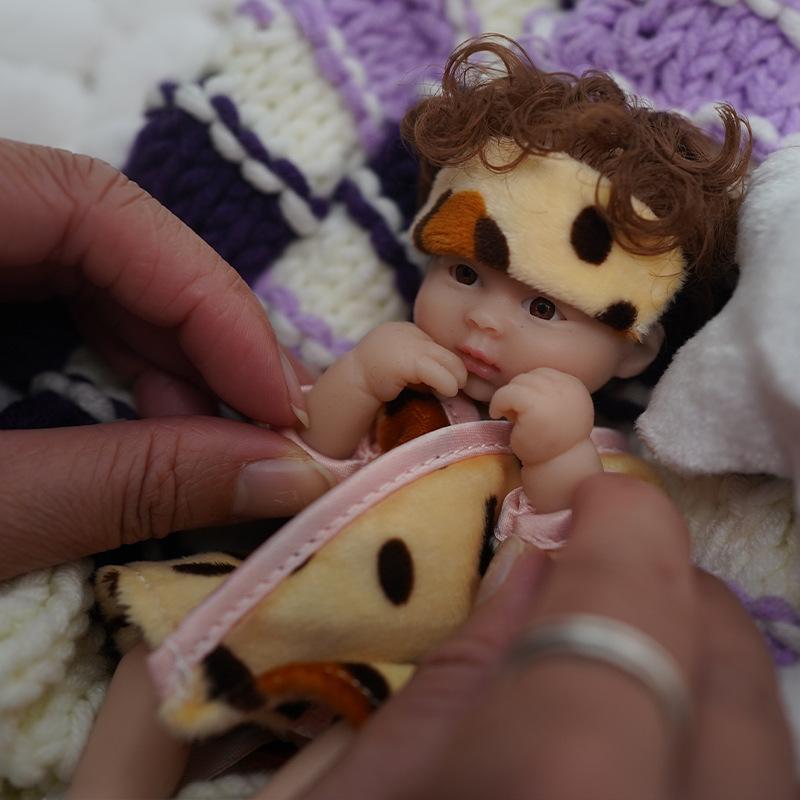 15 см Мини-кукла-симуляция ладони Мэдди, одевающаяся игрушка-подруга, кукла для детей, подарок на день рождения, 6 дюймов, твердая силиконовая кукла-реборн с полным телом для девочек и мальчиков