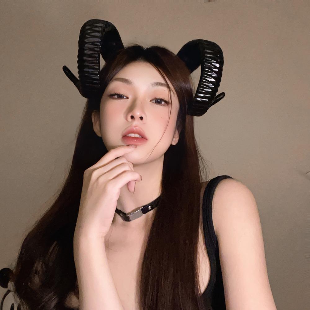 Artificial Halloween Devil Headband Gothic Goat Horn Hair Hoop Black Demon Horn Headwear  Carnival