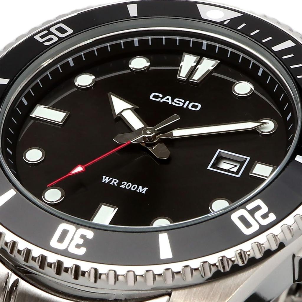 Casio Стандартные аналоговые спортивные водонепроницаемые часы 20 ATM с черным безелем и металлическим ремешком, модель Overseas [Casio] MDV-107D-1A1V мужские [Товар]