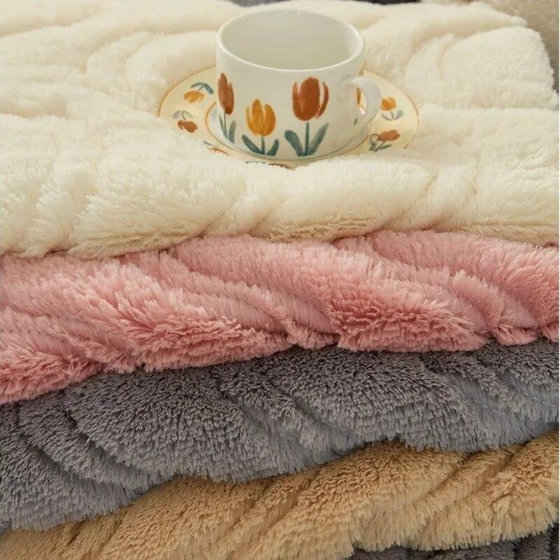 Зимняя плюшевая подушка для дивана, утепленная нескользящая высококачественная полотенце для дивана, чехол для гостиной, универсальный защитный чехол для дивана