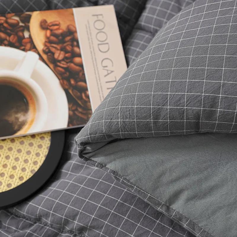 Сердцевина одеяла утолщается за счет стирки хлопка весной и осенью, чтобы сохранить тепло. Одеяло с кондиционером в одноместном или двухместном общежитии.