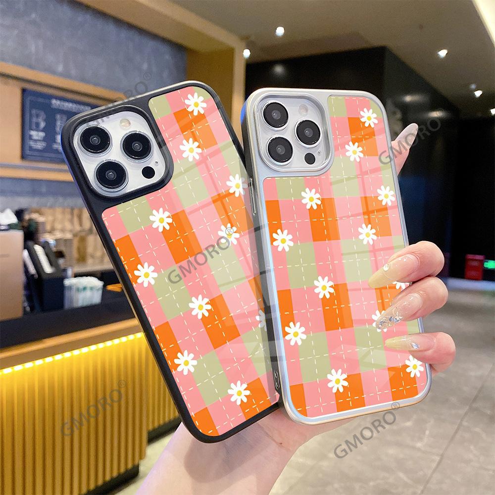 Популярный корейский клетчато-цветочный чехол Amazon подходит для iPhone 16pm, iPhone 17 с глянцевым стеклом, чехол для телефона с большим отверстием.