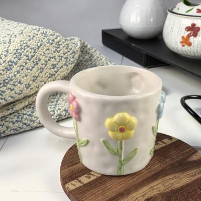 Трехмерная чашка для воды в подарок, маленькая цветок, подкова, цветок ландыша, керамическая кружка ручной лепки с неровным рельефом