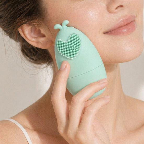 Silicone Ice Face Roller, Bunny Egg Shape Ice Mold for Skincare, Reusable Facial Massage Tool for Shrink Pores Anti Wrinkle Reduce Puffiness