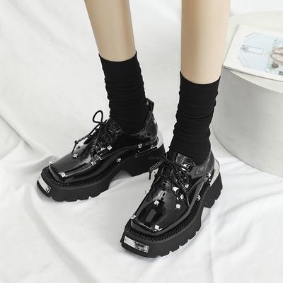 Ретро квадратный носок маленькие кожаные туфли женские из натуральной кожи дерби туфли ивовые гвозди декоративные панк стиль туфли на платформе