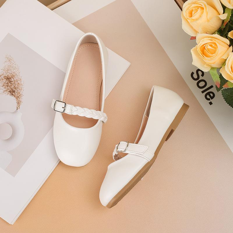 Модные универсальные кожаные туфли для девочек 2025 Весна Новые детские туфли Мэри Джейн Простые туфли на плоской подошве Повседневная обувь для девочек Zapatos