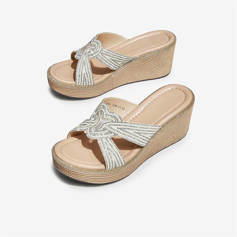 Модные босоножки на танкетке с ремешком на щиколотке для женщин 2024, со стразами, на толстой платформе, летняя мода, универсальные туфли-гладиаторы с пряжкой