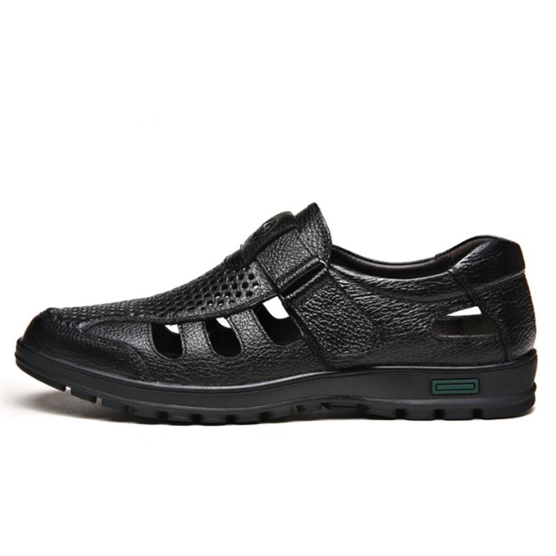 Модные мужские сандалии из мягкой кожи 2024 года, летние мужские кожаные сандалии, дышащие, нескользящие, повседневные кожаные туфли с вырезами, пляжная обувь для отдыха на открытом воздухе