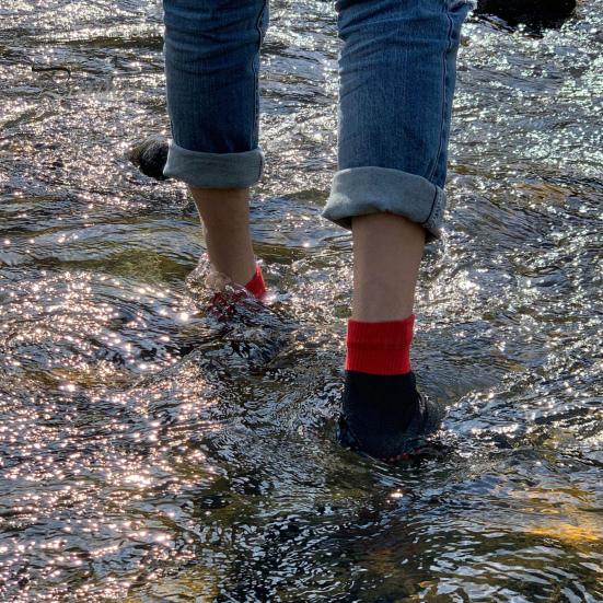 2 Pairs Barefoot Grounding Socks Outdoor Beach Camping Hiking Climbing Five Toes Socks Cut-resistant Men Women Non-slip Silicone Gripper Socks