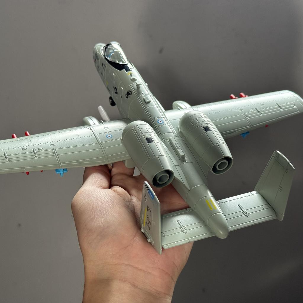 1/62 A-10 Thunderbolt II Warthog Самолет Сплав Металл Литой Модель Самолета Коллекция Любителей Украшения со Звуком и Светом Мальчики
