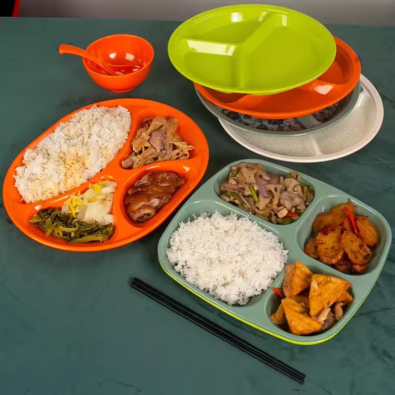 Набор утолщенных меламиновых тарелок с 6 отделениями