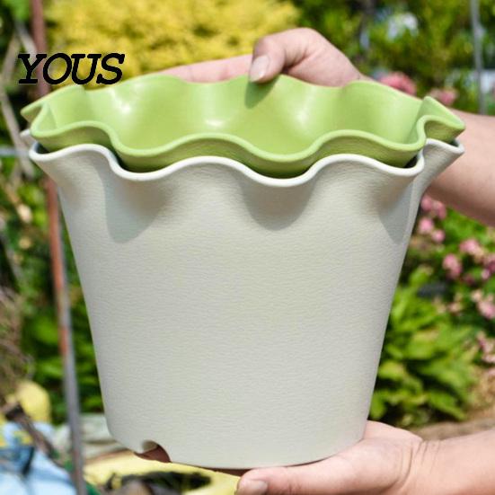 Modern Matte Planters for Office Large Flower Pots with Drainage Holes And Tray Saucers, Ruffled Edge Planter Leakage Proof Balcony Indoor Outdoor