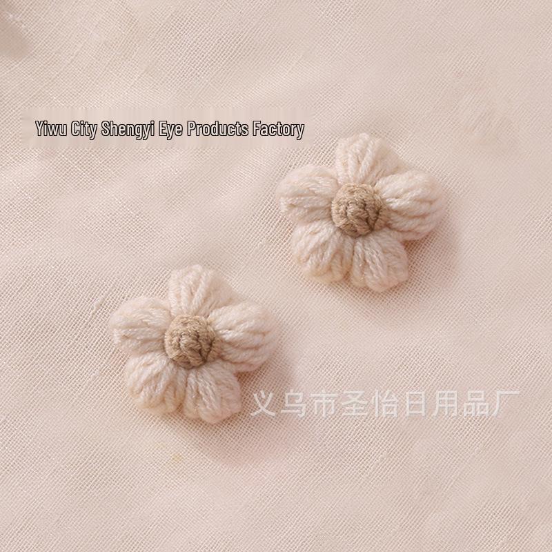 Handmade Crochet Wool Flowers: Teacher’s & Mother’s Day Hair Clips & Accessories